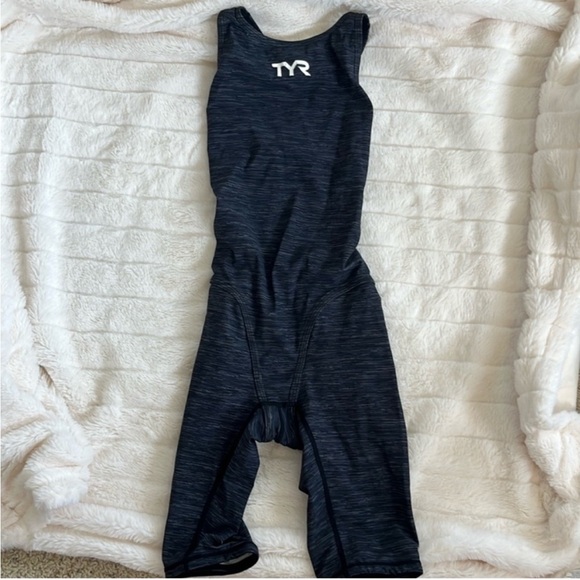 TYR Techsuit - Picture 1 of 3